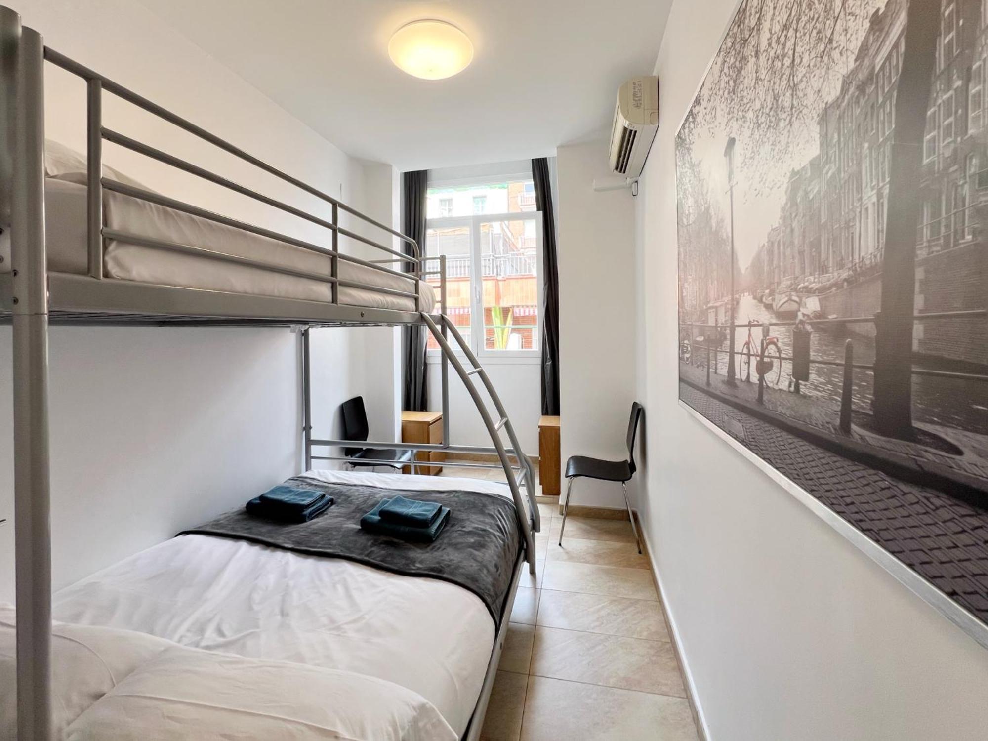 Torre De Gracia Apartment *